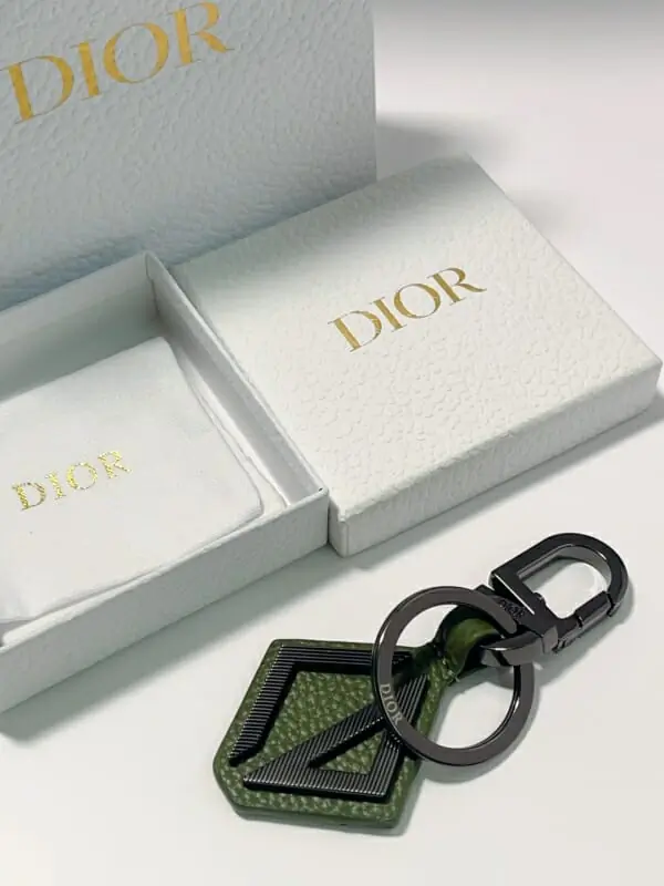 christian dior key holder and boucle de sac s_122b6543